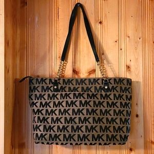 Michael Kors Handbag/ tote